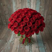 Букет 55 Красных роз Фридом #REPLACE_PRED# Курске