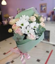 Букет цветов из:  Хризантемы и Розы в Курске