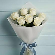 Букет 7 Белых роз Эдлесс Лав в Курске