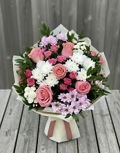 Букет цветов из:  Альстромерии, Гвоздики, Розы и Хризантемы в Курске