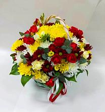 Цветочная композиция из Хризантемы и Розы в корзине в Курске