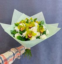 Букет цветов из:  Орхидеи и Розы в Курске